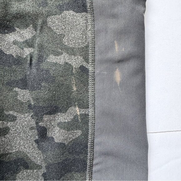 Fabletics Bundle of 2 Leggings Gaviotta  Navy & On The Go Powerhold Camo Sz S - Picture 6 of 16